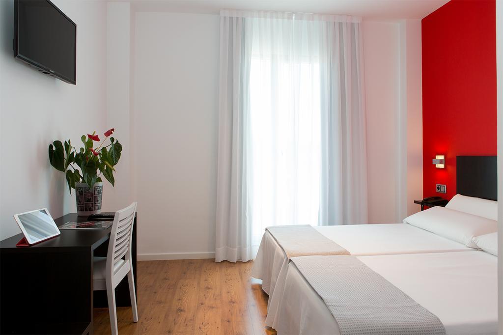 Hotel Nruta Ponferrada Bembibre  Zimmer foto