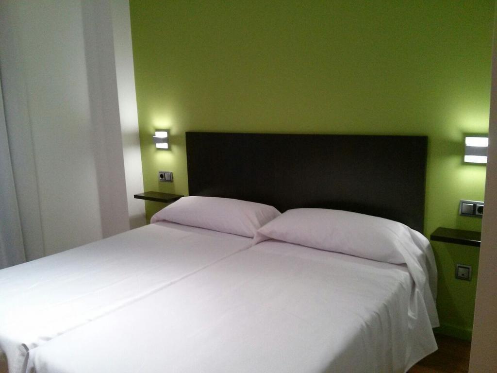 Hotel Nruta Ponferrada Bembibre  Zimmer foto